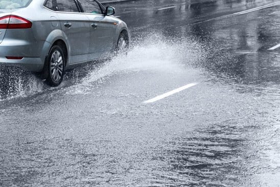 4 Safety Tips For Driving In Wet Weather 